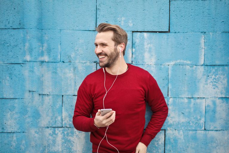 21 How to Compliment a Guy Over Text To Express Your Appreciation