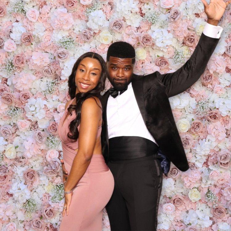 17 Photobooth Ideas Couple For Your Next Date