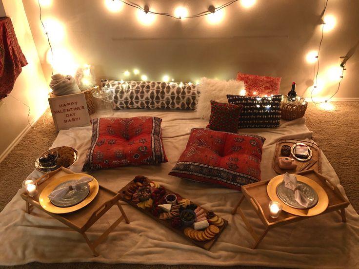 17 Cozy Room Date Night Ideas for a Night In