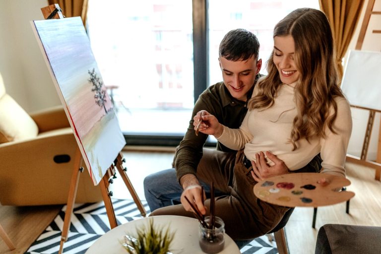 16 Creative Craft Date Ideas for Couples