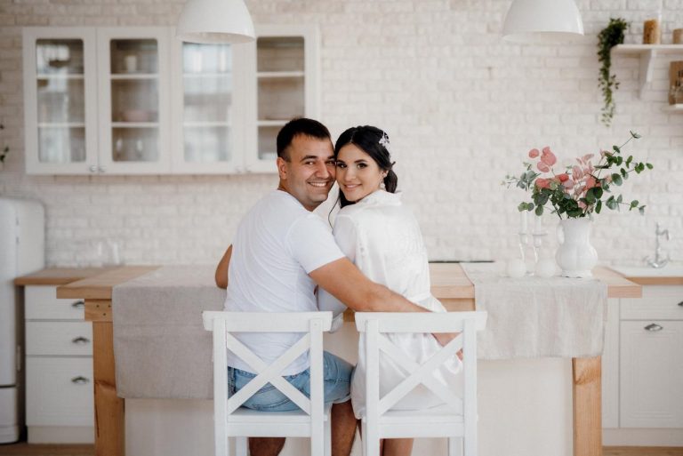 22 Wedding Gift Ideas for Couple To Enjoy Together