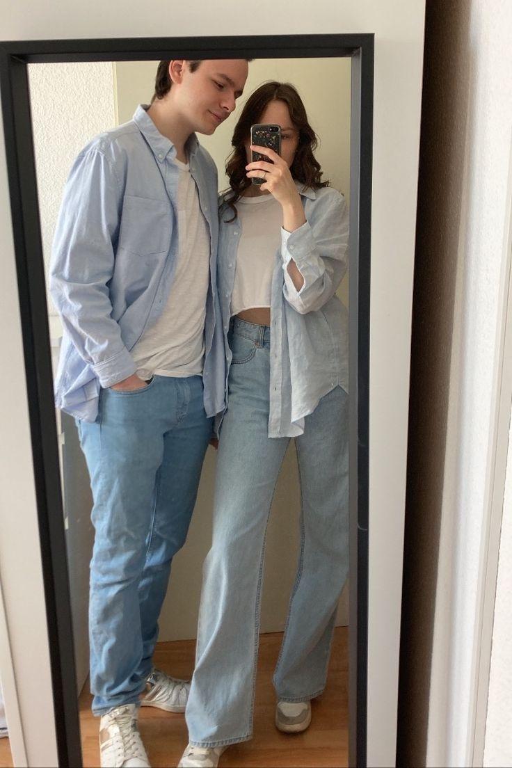 18 Selfie Couple Photo Ideas To Bring You Closer