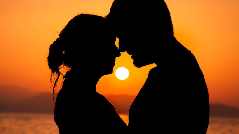 19 Couple Pic Ideas To Try This Weekend